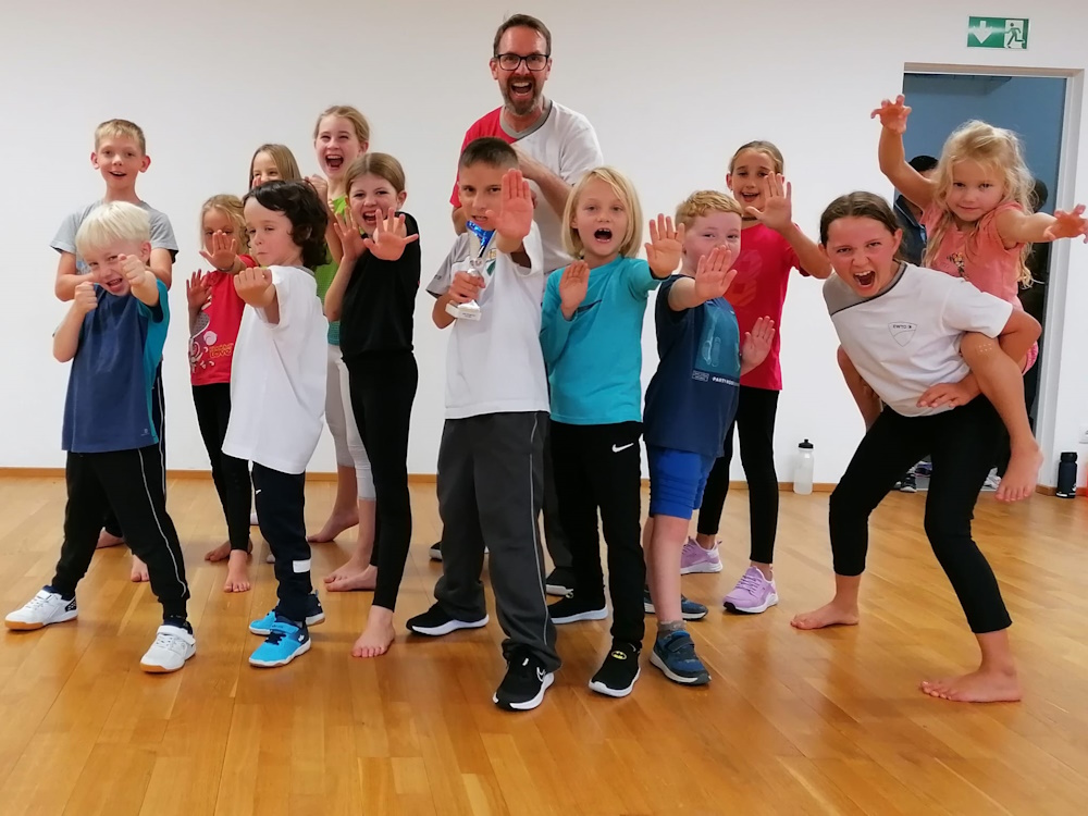 Kinder werden Selbstbewusst, bekommen Stimme und sicheren Ausdruck