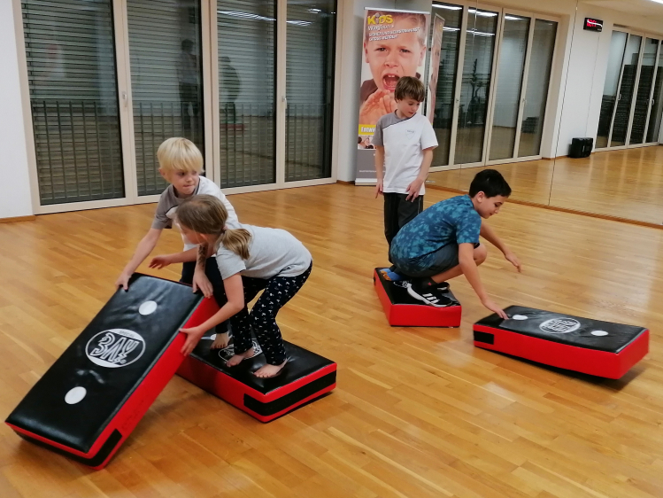 Geschicklichkeit durch Bewegung, Selbstvertrauen durch Wohlgefühl